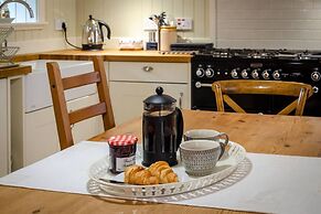 Kirk Wynd Cottage - Traditionally Charming