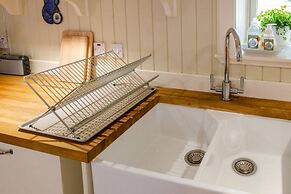 Kirk Wynd Cottage - Traditionally Charming