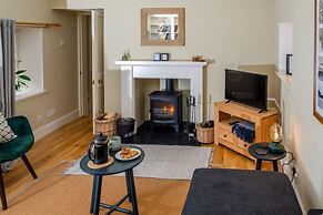 Kirk Wynd Cottage - Traditionally Charming