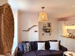The Estuary Apartment - 2 Minutes From Beach
