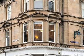 Cordis Apartment - A Trendsetter s Residence