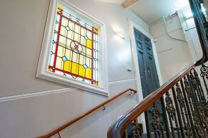 Cordis Apartment - A Trendsetter s Residence