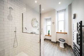 Cordis Apartment - A Trendsetter s Residence