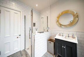 Cordis Apartment - A Trendsetter s Residence