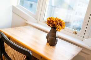 Regal Residence - Metropolitan Luxury