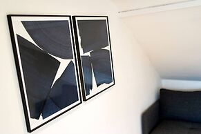 Regal Residence - Metropolitan Luxury