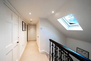 Regal Residence - Metropolitan Luxury