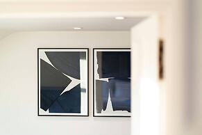 Regal Residence - Metropolitan Luxury