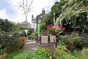 Regal Residence - Metropolitan Luxury