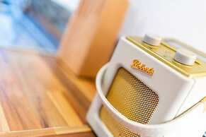 Regal Residence - Metropolitan Luxury