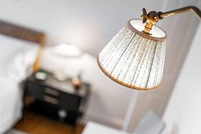 Regal Residence - Metropolitan Luxury