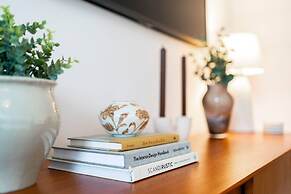 Regal Residence - Metropolitan Luxury