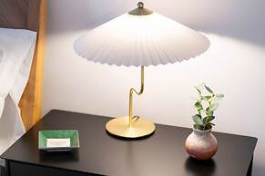 Regal Residence - Metropolitan Luxury