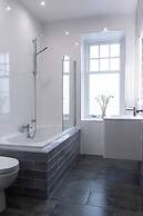 Panmure Apartment - A Glamorous Renovation