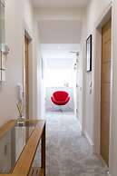 Panmure Apartment - A Glamorous Renovation