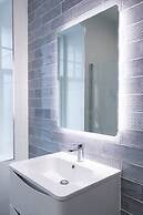 Panmure Apartment - A Glamorous Renovation