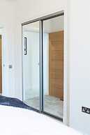 Panmure Apartment - A Glamorous Renovation