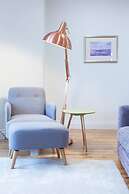 Panmure Apartment - A Glamorous Renovation