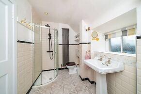 Thrums Cottage - A Writer s Retreat