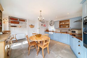 Thrums Cottage - A Writer s Retreat