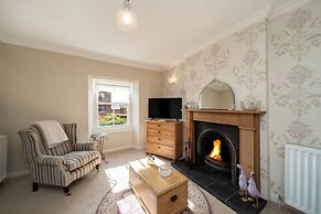 Thrums Cottage - A Writer s Retreat