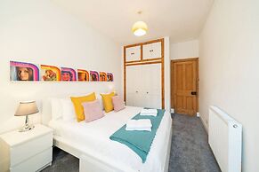 The Palais - Retro Style