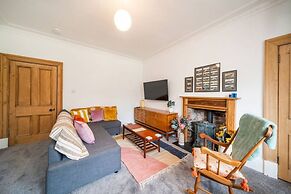 The Palais - Retro Style