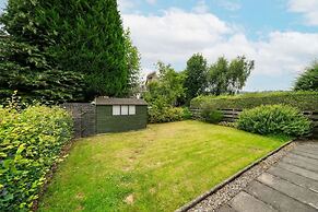 Earnside Cottage - Charming River Views