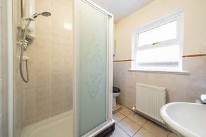 Earnside Cottage - Charming River Views