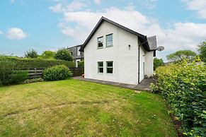 Earnside Cottage - Charming River Views