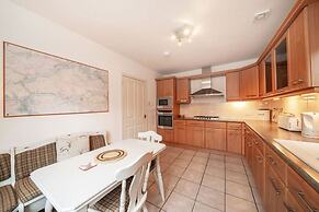 Earnside Cottage - Charming River Views