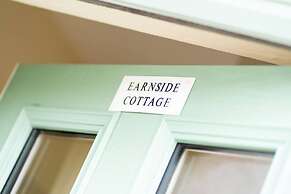 Earnside Cottage - Charming River Views