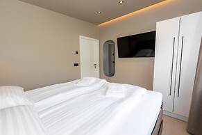 North Mountain View Suites