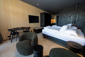 North Mountain View Suites