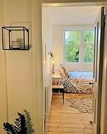 Oakshaw Apartment - Elegant Rustic Apartment in City Centre