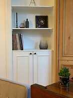 Oakshaw Apartment - Elegant Rustic Apartment in City Centre