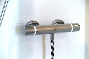 One Shore - Stylish Town House