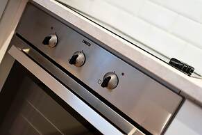 One Shore - Stylish Town House