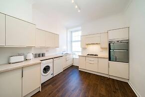 One Shore - Stylish Town House