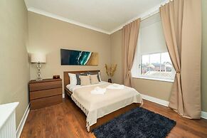 One Shore - Stylish Town House