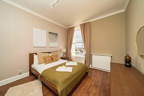 One Shore - Stylish Town House