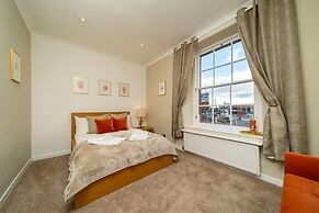 One Shore - Stylish Town House