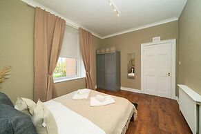 One Shore - Stylish Town House