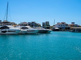 Sanders Only - Lovely 1-bdr Apt With two Balconies