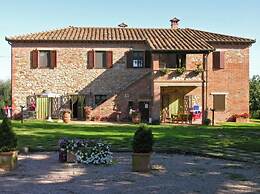 Willow apt With Shared Pool