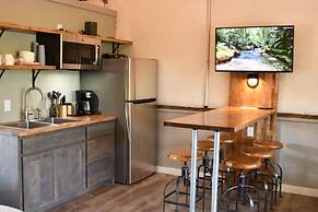 23 Son's Rio Cibolo - Birdhouse Cabin