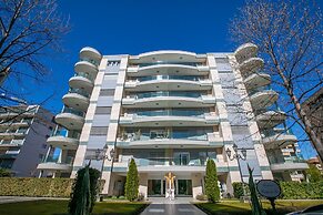 Prestige du Lac 27 in Lugano