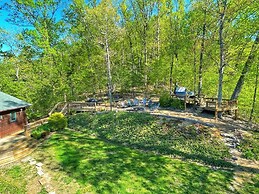 Cosby Contemporary Cabin