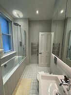 Central 1 Bedroom Apartment in Farringdon