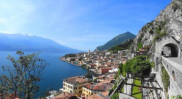 Rustichel Lake View in Toscolano Maderno